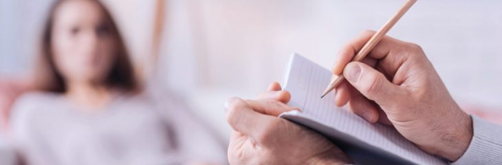 What is the Difference Between a Therapist and a Psychologist?